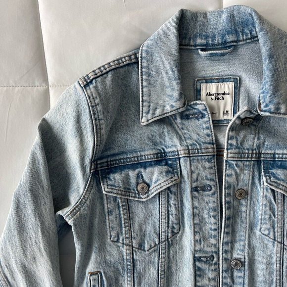 Abercrombie & Fitch Jackets & Blazers - Abercrombie Light Wash Jean Jacket